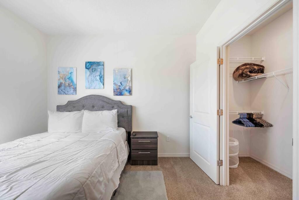 Lavish 2Br Apartment In Tampa Exteriör bild